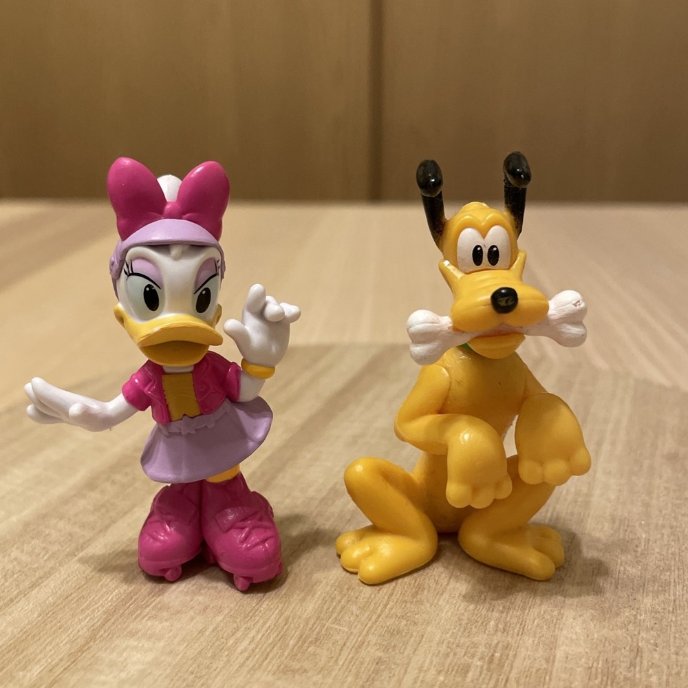 Disney Daisy Duck Purple Skirt Roller Skates & Pluto PVC Figure Lot Mickey Club